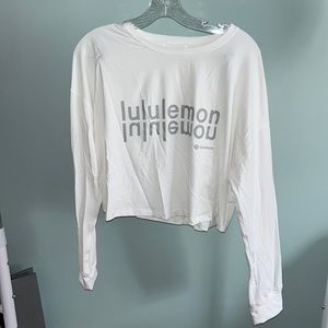 Lululemon Abrasion Resistant Long Sleeve Cropped Top